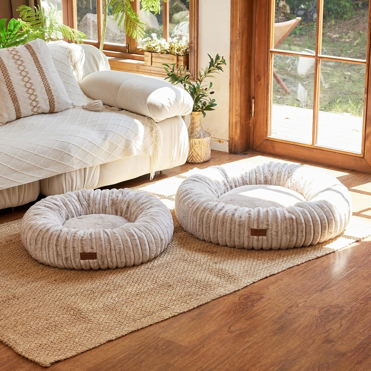 Small Dog Bed, Gradient Color Donut Dog Beds for Anxious Puppies, 25 Inches Calming Orthopedic Dog Beds, round Pet Beds with Washable Cover, Cute Cat Bed for Indoor Cats, Camel
